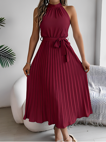 Vestido Midi Plissado com Decote Halter e Faixa Ajustável na Cintura – Dora